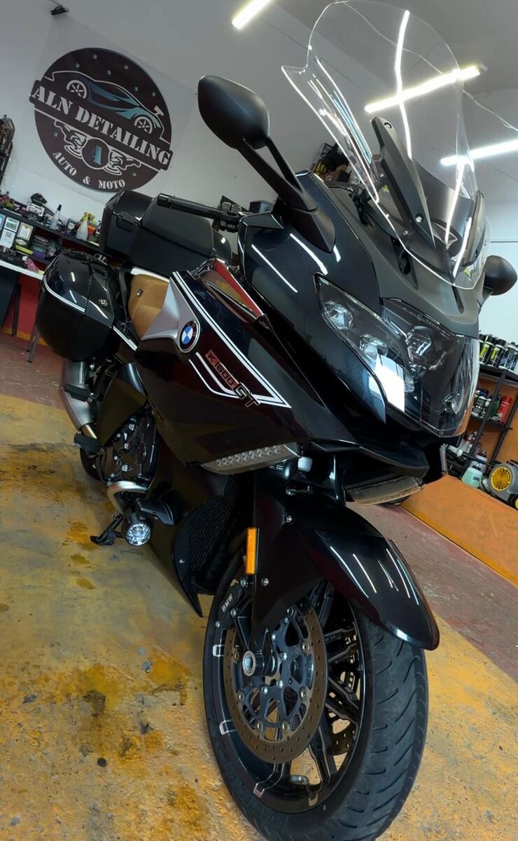 Detailing motocicletă BMW K1600 GT — carenaje lustruite, atelier ALN Detailing
