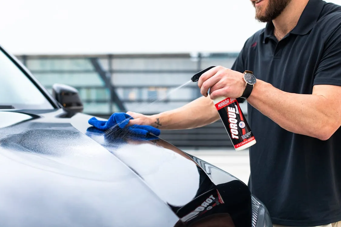 Produse profesionale de detailing și lavetă microfibră pentru polish auto